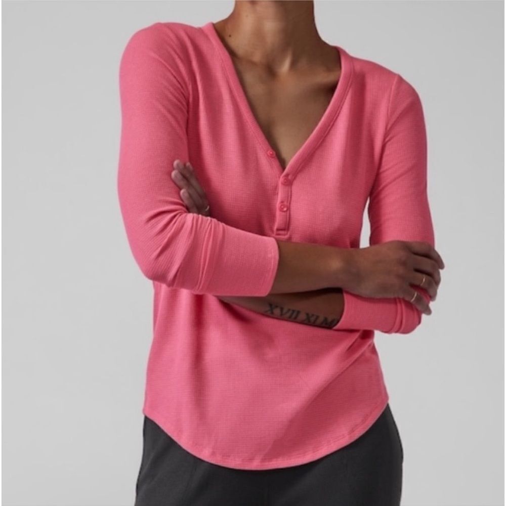 Athleta Wind Down Sleep Top in Dragonfruit Pink!